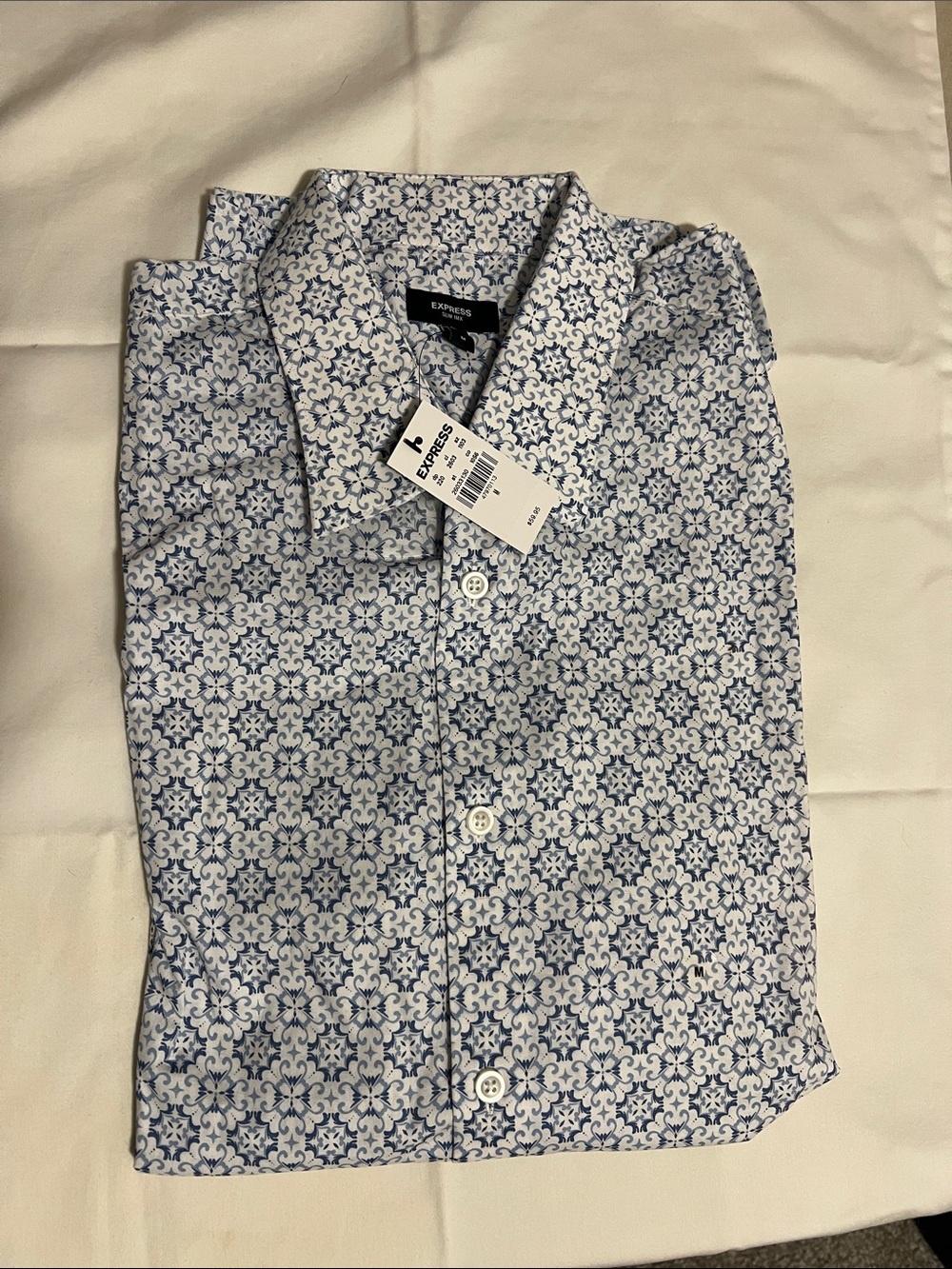 Express Men’s White and Blue Floral-Pattern Button-Down Shirt